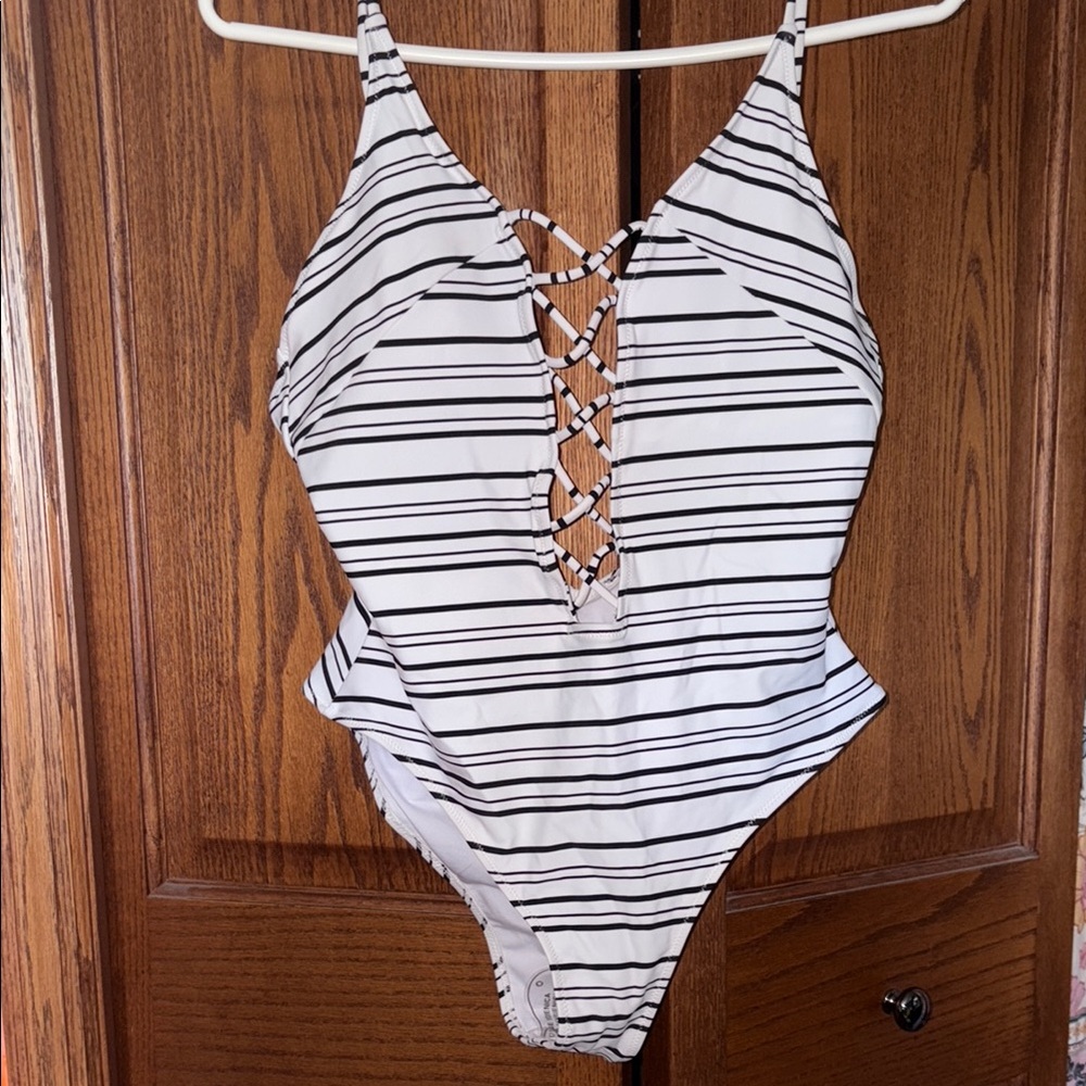 Cupshe Black and White Striped Lace-Up Swimsuit